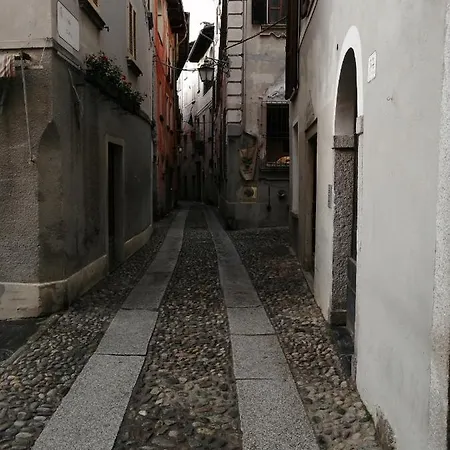 アパート Il Sasso *